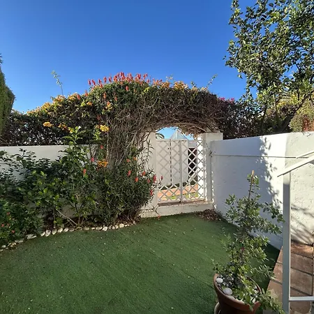 Дом отдыха Alhambra 9 Нерха