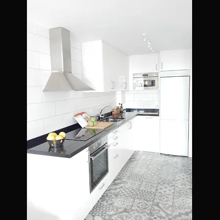 Дом отдыха Alhambra 9 *