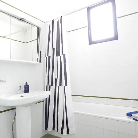 Дом отдыха Alhambra 9 *