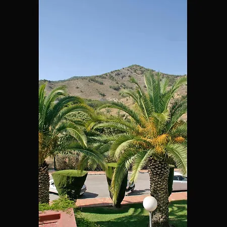 Дом отдыха Alhambra 9 Нерха