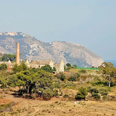 Дом отдыха Alhambra 9